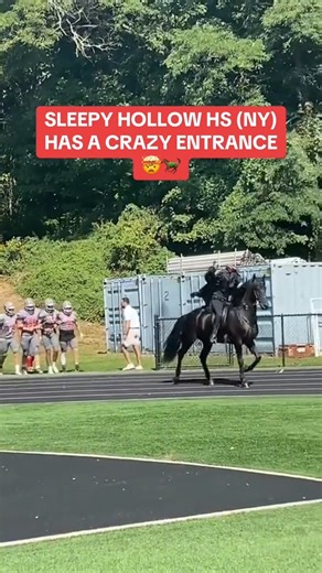 That’s one intimidating mascot 🤯 | Green Bay Packers on CBS Sports