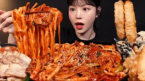 71K views · 1.4K reactions | Spicy Stir-Fried Pork and Squid Noodles & Fried Squid Mukbang ASMR | Boki Mukbang | Facebook
