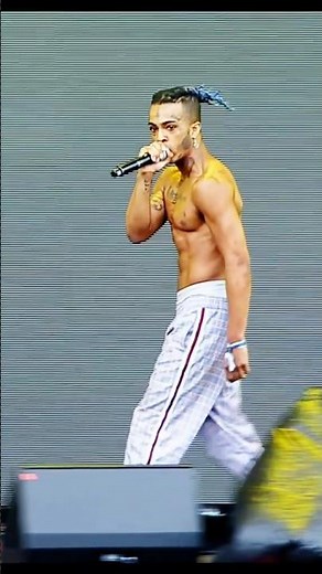 XXXTENTACION performing RIP ROACH! With Ski Mask The Slump God at Rolling Loud / May 6th 2018