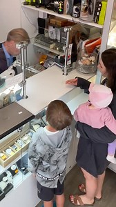 161K views · 304 reactions | Helping Strangers Is Awesome | Awesome | Facebook