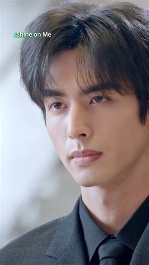 A crash, a pause, a heart that stops. Who else feels the pain? 💔😔 A crash, a pause, a heart that stops. Who else feels the pain? 💔😔 #shineonme #iqiyi #songweilong #zhaojinmai (Listed in alphabetical order) #cdrama #mustwatch #骄阳似我 #爱奇艺 #陆剧 #宋威龙 #赵今麦（按姓氏首字母排序） | iQIYI Malaysia