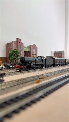 Hornby 7005 Sir Edward Elgar | Steam Train | Model Railway | #steam #train #railway #shorts