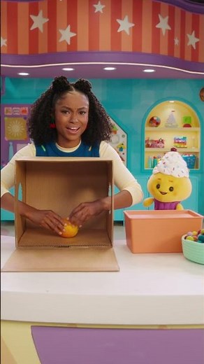 What's in the Wonderbox Game with Megan and Cupcake! 🧁🍊 | Orange | Disney Jr.