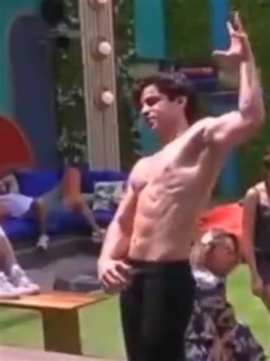 La la la la.... @Aaron Mercury 😺 👑 😘 😍 🔥 🔥 🔥 🔥 🔥 #fyp #aaronmercury #mercurials #viraltiktok #paratiiiiiiiiiiiiiiiiiiiiiiiiiiiiiii