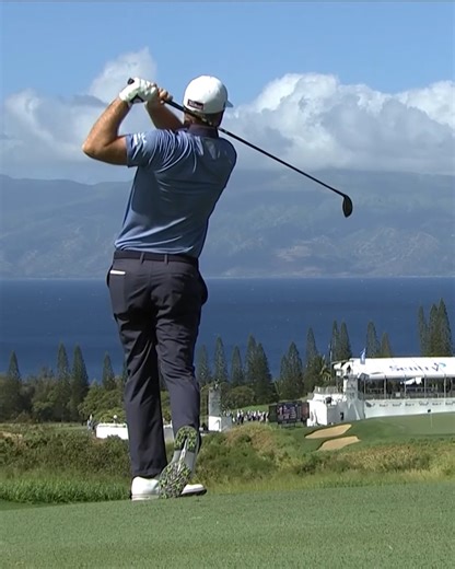 Tom Hoge leads The Sentry in his first round as a new dad ❤️ Recapping Round 1 in Kapalua ⬇️ | PGA TOUR