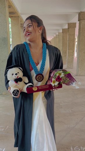 Sri Lankan Graduation Videos and Convocation Surprises