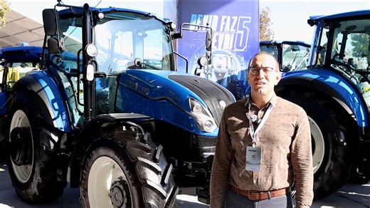 TürkTraktör Traktör Pazarlama Takımı’ndan Oğuz Taşcı’nın anlatımlarıyla T5 Dual Command. T5 Dual Command ve diğer New Holland traktörlerimizi incelemek için Bursa Tarım Fuarı’nı ziyaret edebilirsiniz. #NewHolland | New Holland Agriculture