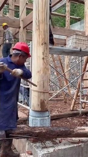 House Spine Column Installation: Structural Craft for Building Stability
