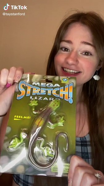 Mega Stretch Lizard Toy Review - Realistic & Satisfying!