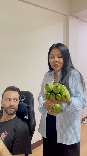 732K views · 7K reactions | How to เลือกกินกล้วย กล้วยโพแทสเซี่ยมสูงนะจะบอกให้ #อาหารเสริม #วิตามิน #กล้วย #สายฝอ #สายฝ #กูรูยาหม่อง #กูรูเช็ค #gurucheck | GURUCHECK เช็ค กับ กูรู | Facebook