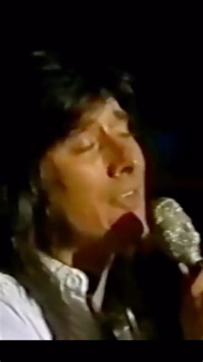 MissMissyPhillly🎼🎹🎸 on Instagram: "Journey - PBS Soundstage (1978) Winds Of March- A less posted song- Steve’s vocals just incredible ❤️❤️ Have a great day 🫶 Off the album Infinity is the fourth studio album by the American rock band Journey, released in January 1978 by Columbia Records. It was the band’s first album with vocalist Steve Perry and the last to feature drummer Aynsley Dunbar. Song written by Matt Schon, Neal Schon Robert Fleischman, Gregg Rolie, Steve Perry. Roy Thomas Baker to