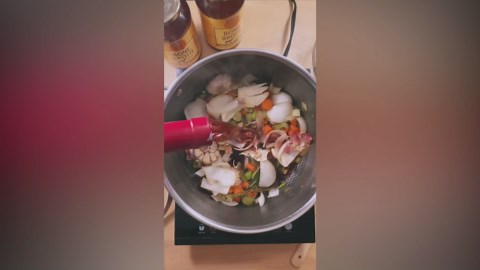 How To Make Mashed Potatoes With Gravy – Creamy and savory