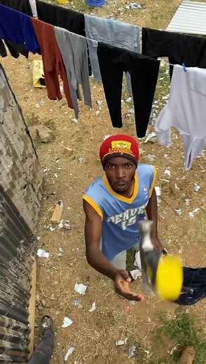 Infront of you is me the talent guy 😂 #ellysindani #entertainment #viral #comics @topfans Explode show | Explode show