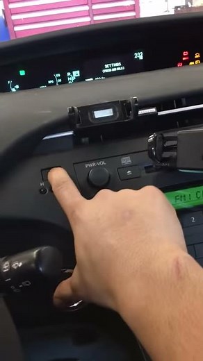 2010 Toyota Prius oil maintenance reset