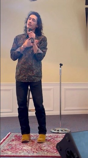 “At The Cross” ‪@GaitherMusic‬ (Gaither Vocal Band) (Guy Penrod) #music #gospelmusic #gaithervocalband