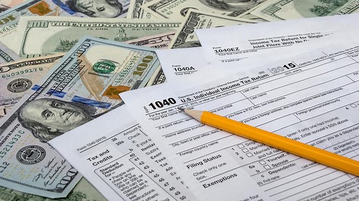 Kid cries over taxes in Monopoly game, says ‘it’s the worst part of the game’