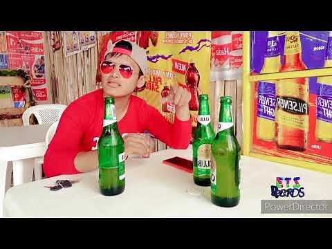 EDER EL NENE DE LA CUMBIA. camino por las calles cerveza en la mano