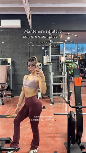 Giada Gagliardi | Personal Trainer on Instagram: "I miei consigli e come strutturare l’allenamento glutei perfetto ✨ Se vai a correre e ti alleni in sala pesi struttura così i tuoi allenamenti lower focus glutei per ottimizzarne la crescita ⬇️ -inizia con un esercizio con focus in accorciamento glutei che consenta di esprimere carichi elevati (hip thrust, bridge, reverse frog, hyperextension..). Come tecnica allenante utilizza quella del piramidale crescente (aumenta il carico ad ogni set andand