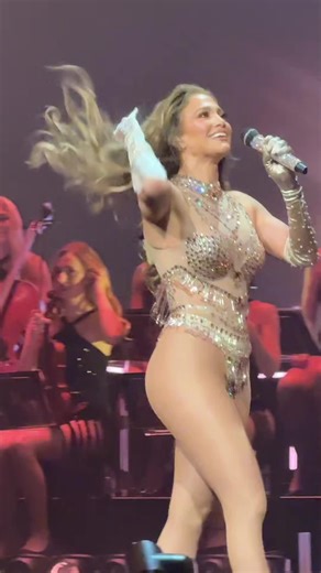 @JLO opening Night Caesars Palace. Such a great show and a dream come true!! I want to enjoy the show again but this time without recording. I really love J.Lo. ##jenniferlopez##fyp##upallnight##oldiesvibe##jlo