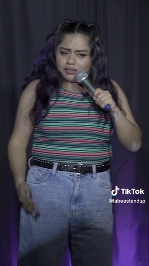 Stand Up Comedy con La Bea: ¡Risas con la Banda! 😊