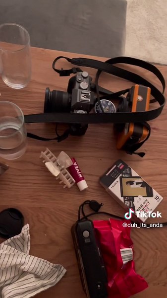 insta: @duh_its_anda TikTok