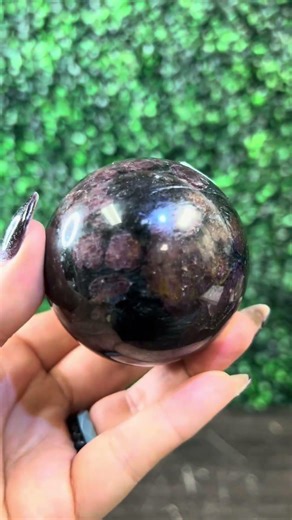 GARNET — THE STONE OF PASSION & PROTECTION