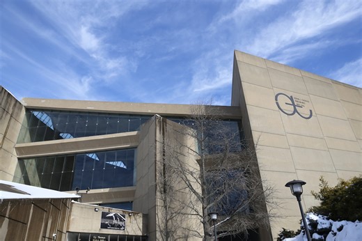 Which Northern Ohio university posted fall enrollment gains?