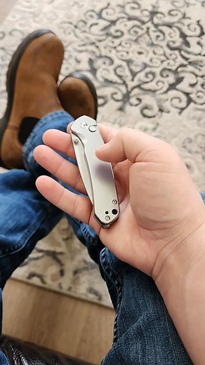 How to fidget with your pocket knife. The Reverse Flick, my favorite. #pocketknives #edcknife #cjrb #spyderco #kershawknives #pocketknifepics