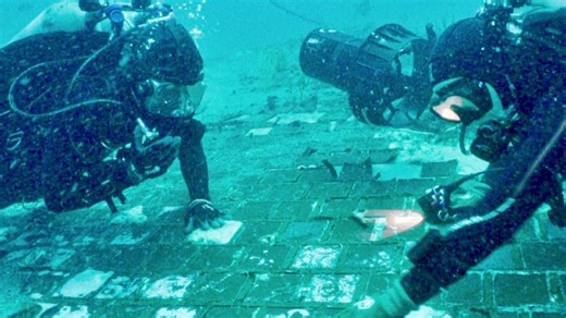 Space shuttle Challenger: Debris found by divers