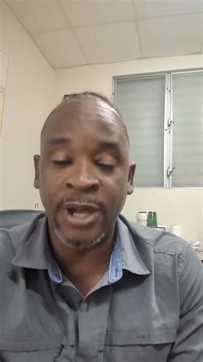 Did you know around 69 species of bees have been recorded in Jamaica? The Western Honey Bee (Apis mellifera) was introduced for honey production, but we also have native digger bees, carpenter bees, stingless bees, sweat bees and metallic green bees. Most of our native bees rely on flowers and natural habitats, not sugar water like honey bees. That’s why it’s so important to let plants flower and to keep nesting habitats like logs and dead wood in our yards and communities. Share your bee observ