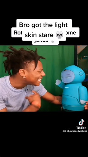 Bro I swear if someone comments dark skin stare 💀 #speed #ishowspeed #funny #moxi #robot #lightskinstare #darkskinstare💪🏽 #fyp #foryou