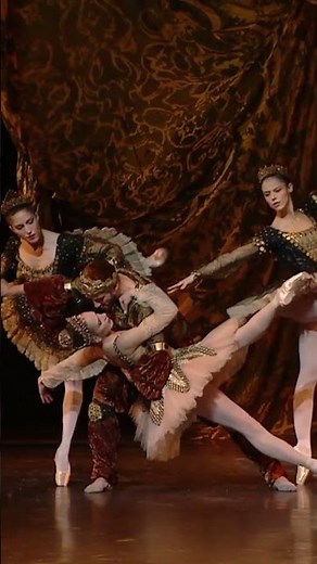RAYMONDA by Rudolf Noureev (trailer)
