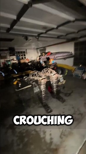 The Biggest 10 ft tall Robot! 😥😰