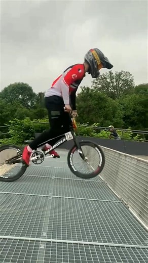 Bas ek second ki galti aur sab khatam! 🤯 BMX Race Gone Wrong. #shorts #facts