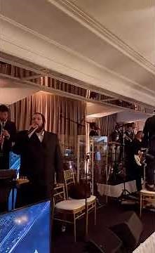 Shmueli Unger and Shira Choir with Freilach Band