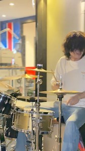 #iwillsurvive coz I’m #alien #drums #improvisation #improvise #improvisedmusic #ตีกลอง #มือกลอง #drumsolo #drumgroove #drummer #drumcam #cover #drumlife #instadrummer #instadrum #totzilladrum #totzilla #meinl #meinlfamily #drum #drumgroove #drumsticks #thai #musician #maddrummerr #wierdodrummer #meinl #meinlfamily #meinlcymbals | TotzillaDrum