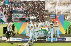 [Watch] When Team India did an open top bus parade in Mumbai after 2007 World T20 win