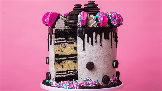 The ULTIMATE Cookies and Cream Cake