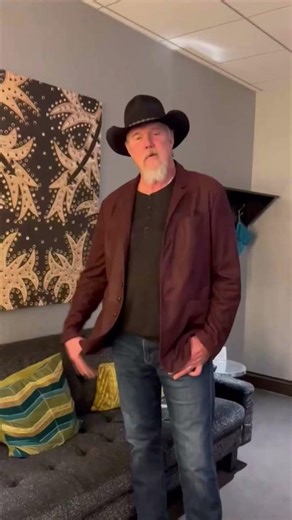 yo ❤️💫 #traceadkins #cowboys #beautifulfans #greenscreen #fanforever #duet