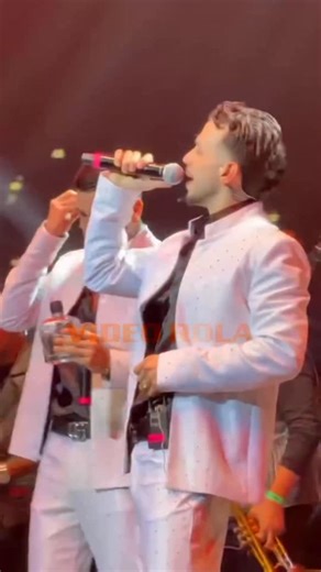 🎶 Los Parra hicieron historia en México 🇲🇽 Por primera vez, los hermanos se presentaron en tierras mexicanas y lo hicieron a lo grande: con un lleno total en el Auditorio Telmex 🙌 La noche del viernes fue inolvidable, llena de emoción, talento y un homenaje muy especial a su hermano, que tocó los corazones de todos los asistentes ❤️ Sin duda, una presentación que marcó un antes y un después en su carrera. ¡México los recibió con los brazos abiertos! 🇲🇽✨ @losparras_official #LosParra #Audit