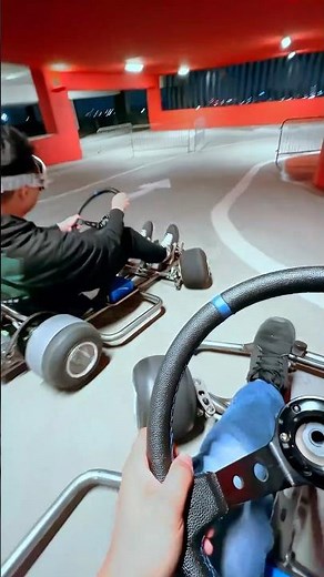 Drift Karts Downhill parking lot sliding