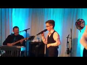 Owen Mac singing Streets of Promise