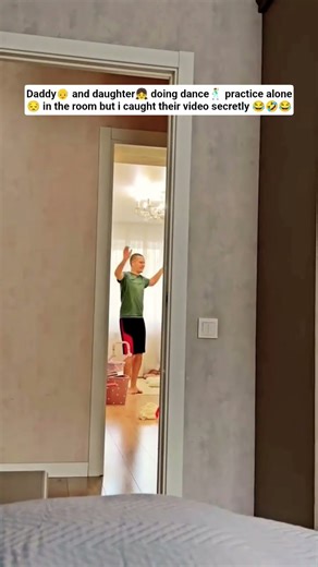 daddy and daughter’s secret fun time 🤣hidden camera dance surprise 😂🤣#funnydance#daddydaughter #kids