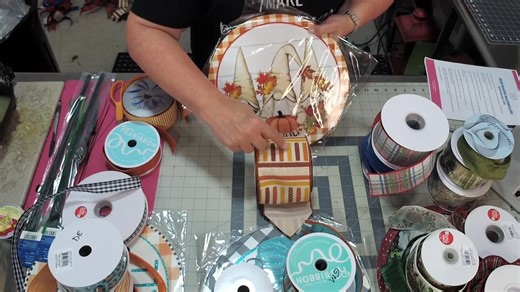 We get asked all the time about choosing ribbon colors and patterns...so I hope this video is helpful. This is a replay, but if you're interested in our Bow Making Masterclass, please let me know and I can get you those details, too! | Southern Charm Wreaths