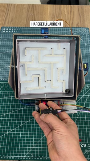 STEMkolik🤖 on Instagram: "Yapımı zahmetli olan hareketli labirenti arduino ile biraz değiştirerek daha eğlenceli hale getirdik. Hem çocukların hem yetişkinlerin eğlenerek vakit geçirdiği proje sizlerle efenim. İlgi ve isteğe göre yapım videosunu paylaşacağım. Beğenip destek olmayı ve paylaşmayı unutmayın 😊#kodlama #arduino #arduinoproject #mataryeltasarım #labirent"