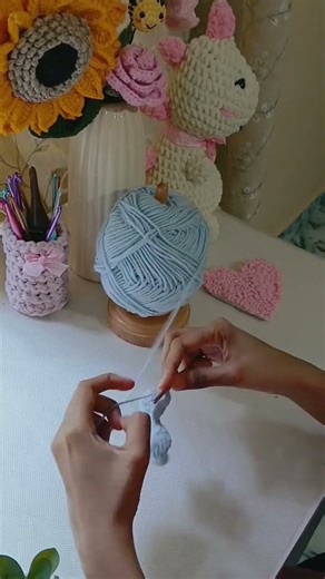 Crochet Flower #crochet #crochetpatterns #trending #crochetprojects #10minscrochet #beginnerfriendly