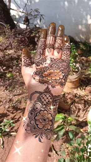 1,2,3,4??? #bridalmehndi #henna #arabicmehndidesign #mehndi #hennatatto #hennadesign #aesthetics