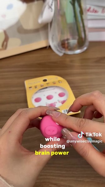 Adorable DIY clay pig 🐽 #AnywiseClay #foryoupage #childeducation #famliytime #kidsbelike #claydate #giftideas