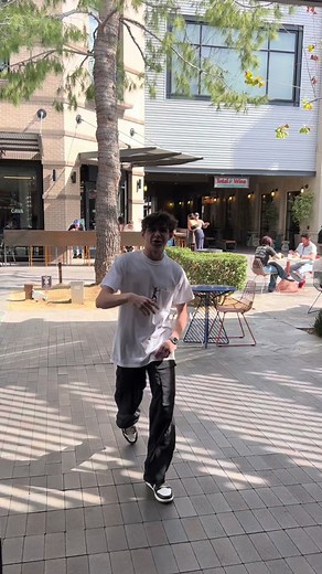 Sneaker Reselling Meetup Negotiation Gone Wrong