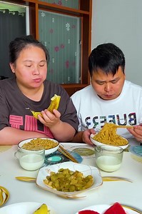 576K views · 4.7K reactions | When you hide the yummy food inside dumplings, it’s a win win ️ #SneakyBites #FoodHideaway #BoomChallenge #Boomnow #Toptrending #吃货 | HuiJing Eating | Facebook